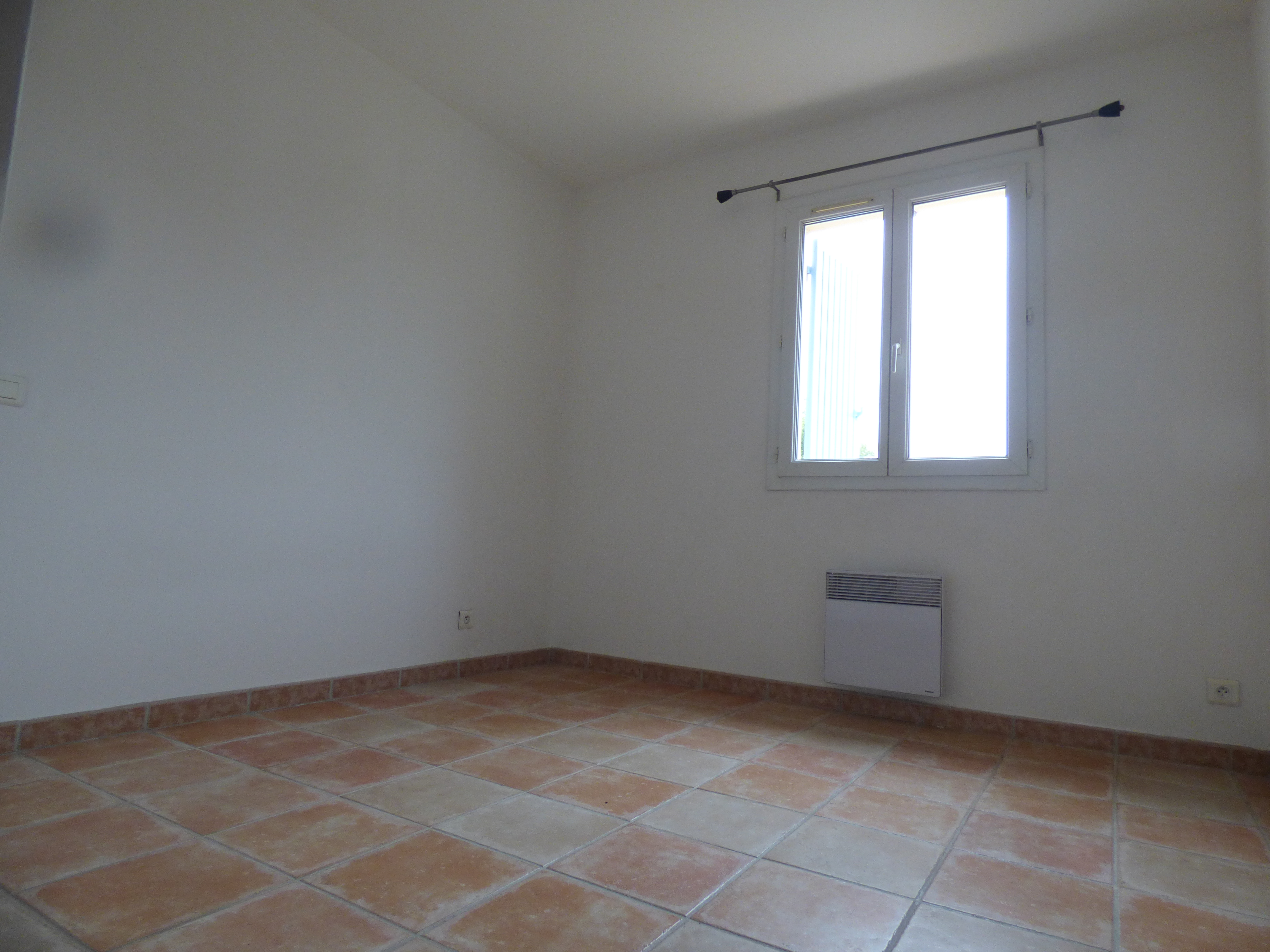 Maison T4 avec garage et jardin - investissement locatif - Volx - Réf. 16 - Photo 5