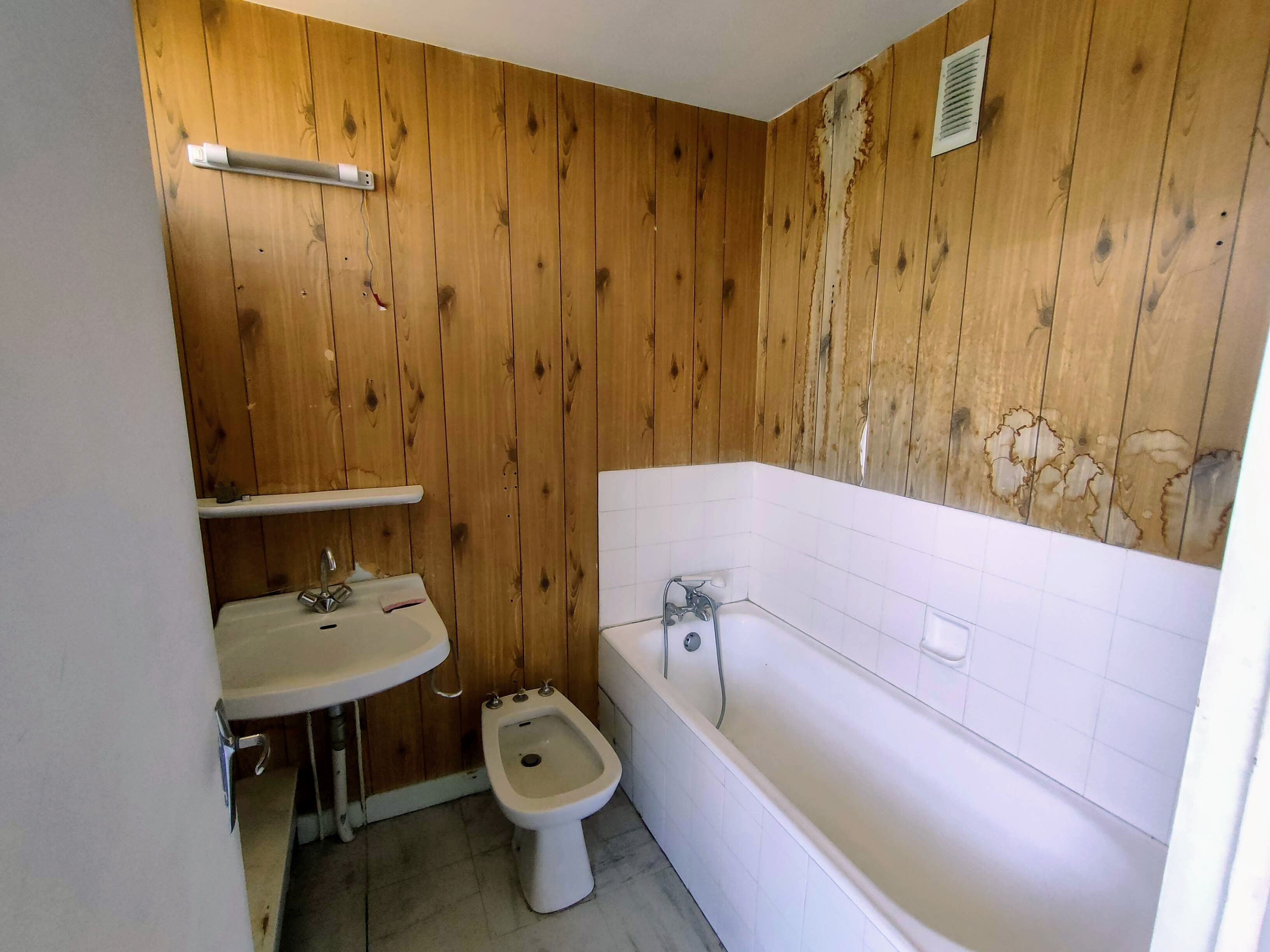 Appartement T2 à rénover - Gréoux les Bains - Réf. 253 - Photo 1