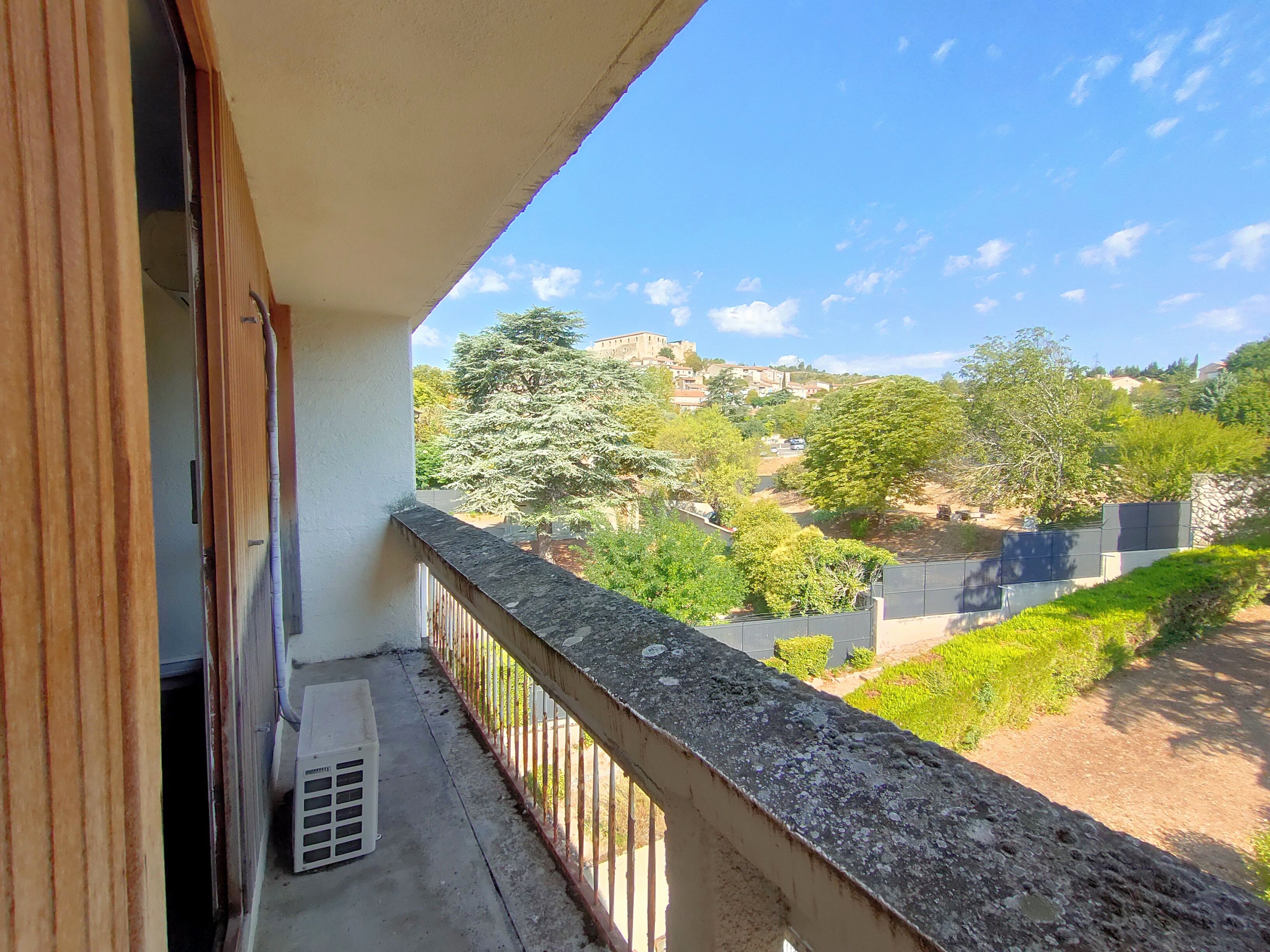 Appartement T2 à rénover - Gréoux les Bains - Réf. 253 - Photo 2