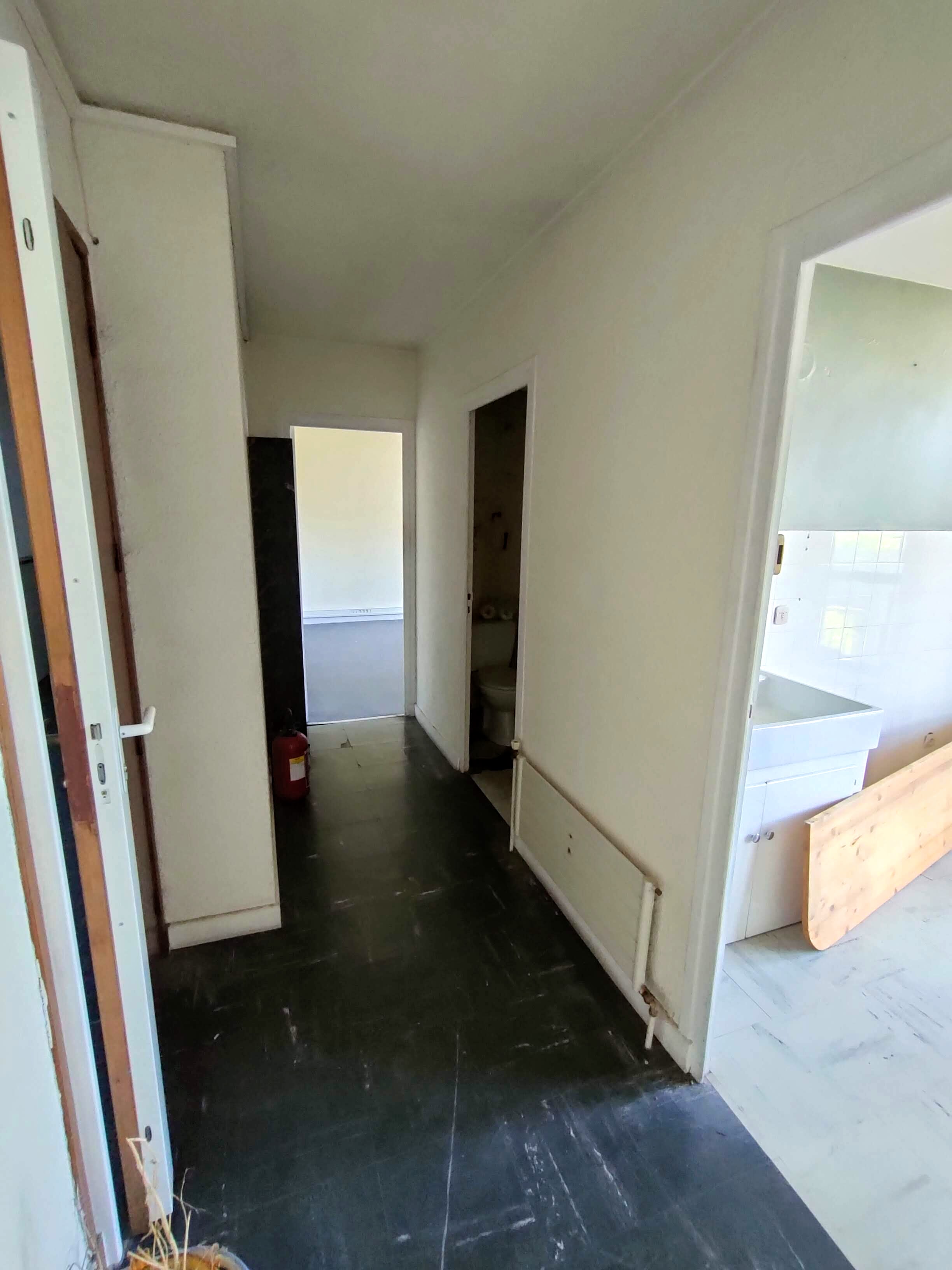 Appartement T2 à rénover - Gréoux les Bains - Réf. 253 - Photo 3