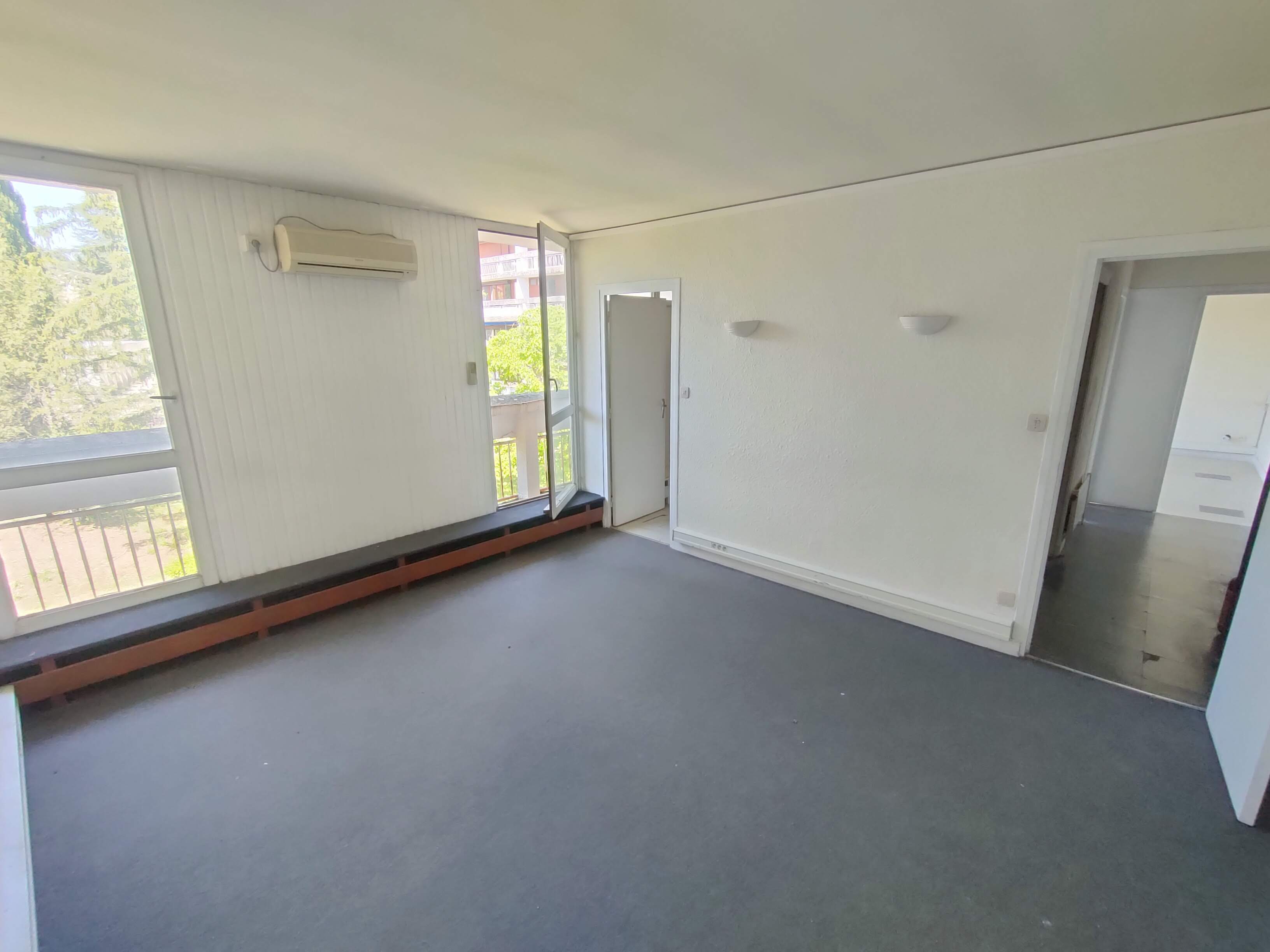 Appartement T2 à rénover - Gréoux les Bains - Réf. 253 - Photo 5