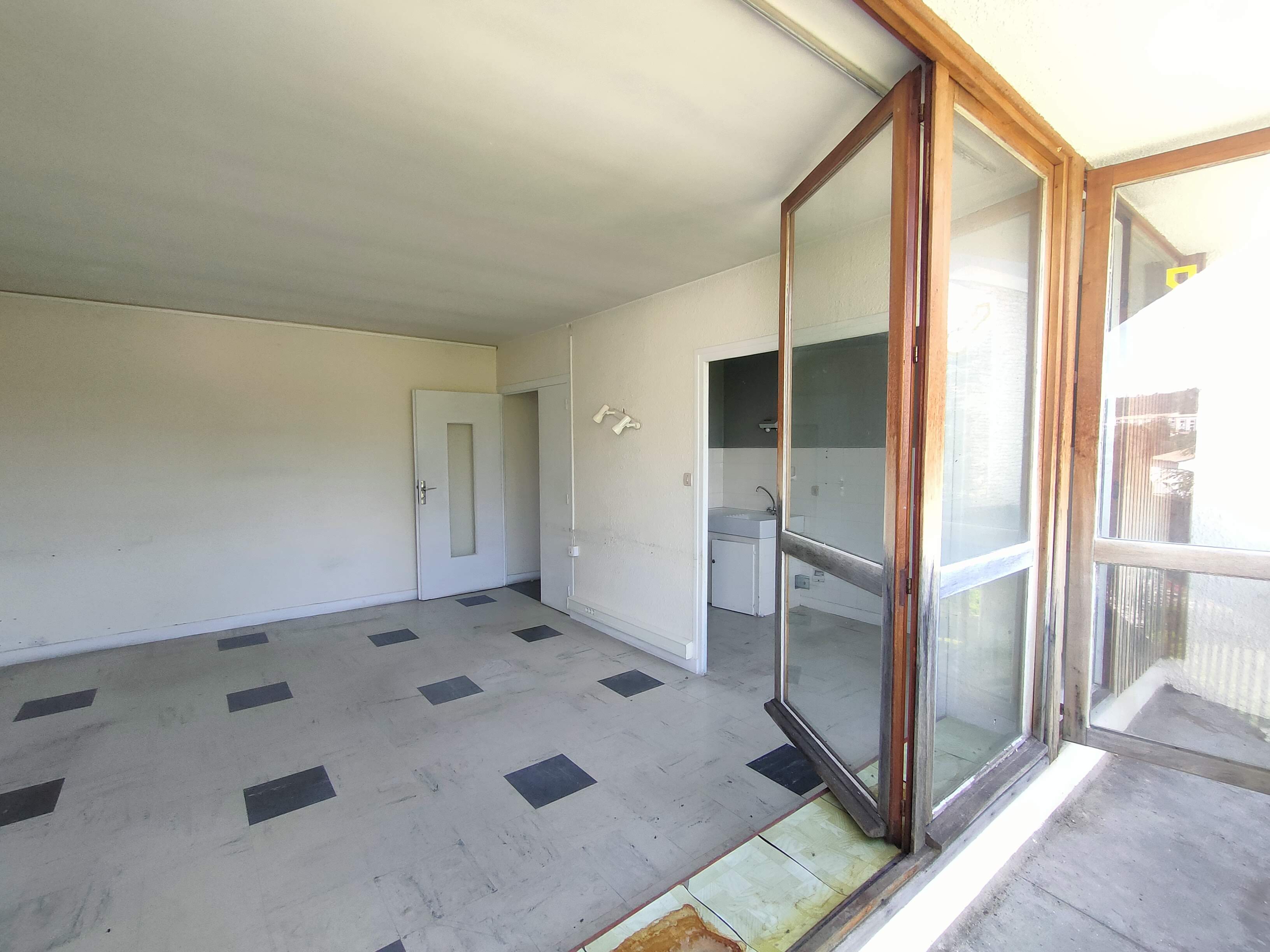 Appartement T2 à rénover - Gréoux les Bains - Réf. 253 - Photo 6