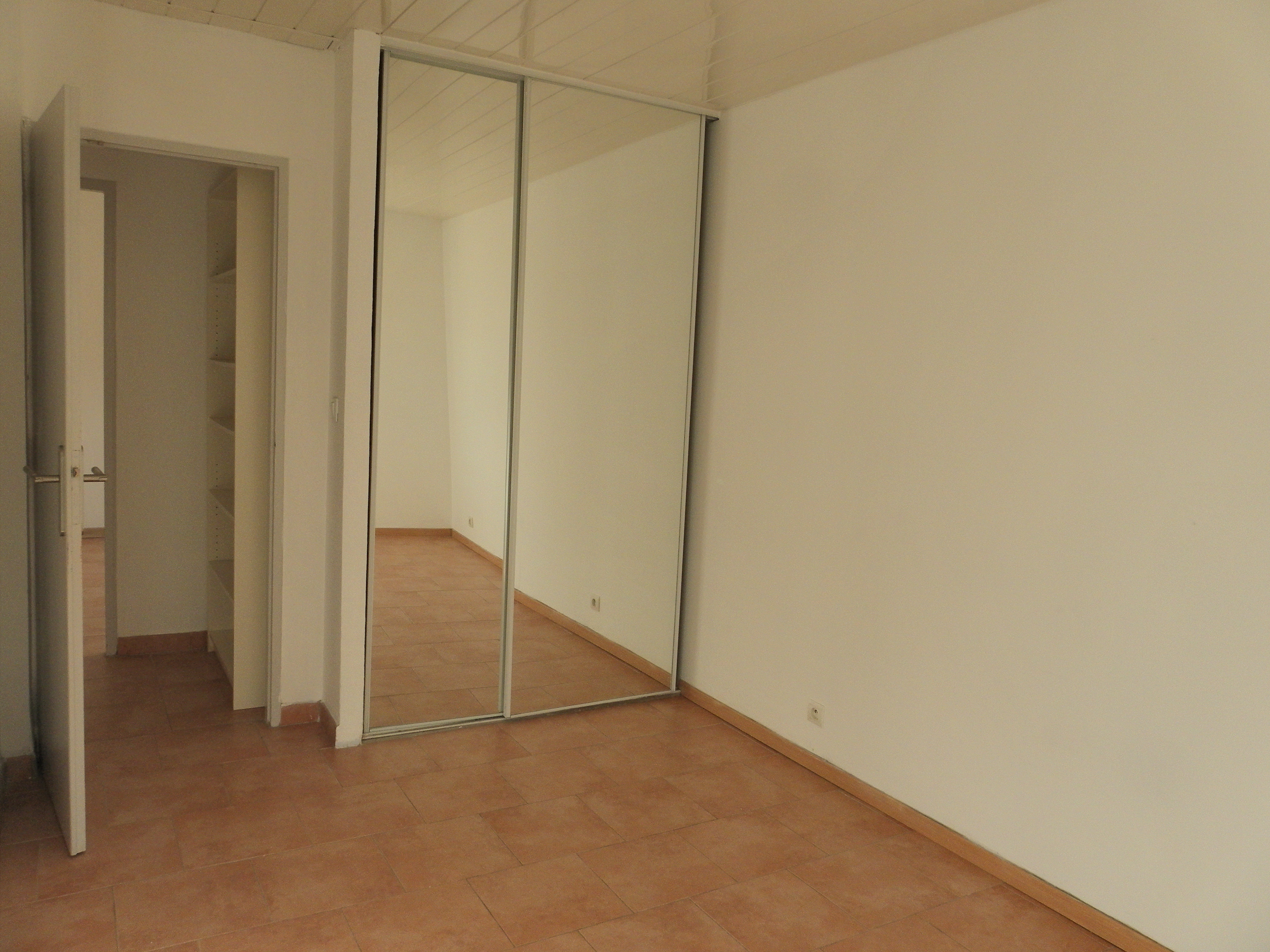 Appartement T4 avec garage, cave et parking - Manosque - Réf. 202 - Photo 5