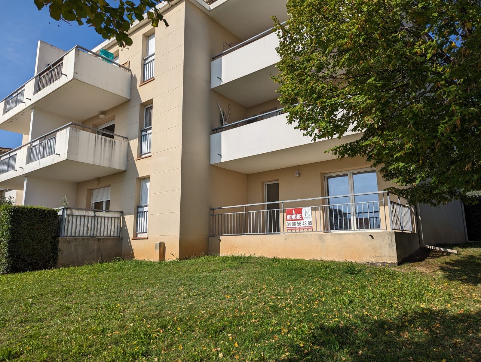 Appartement T3 dans résidence avec piscine.