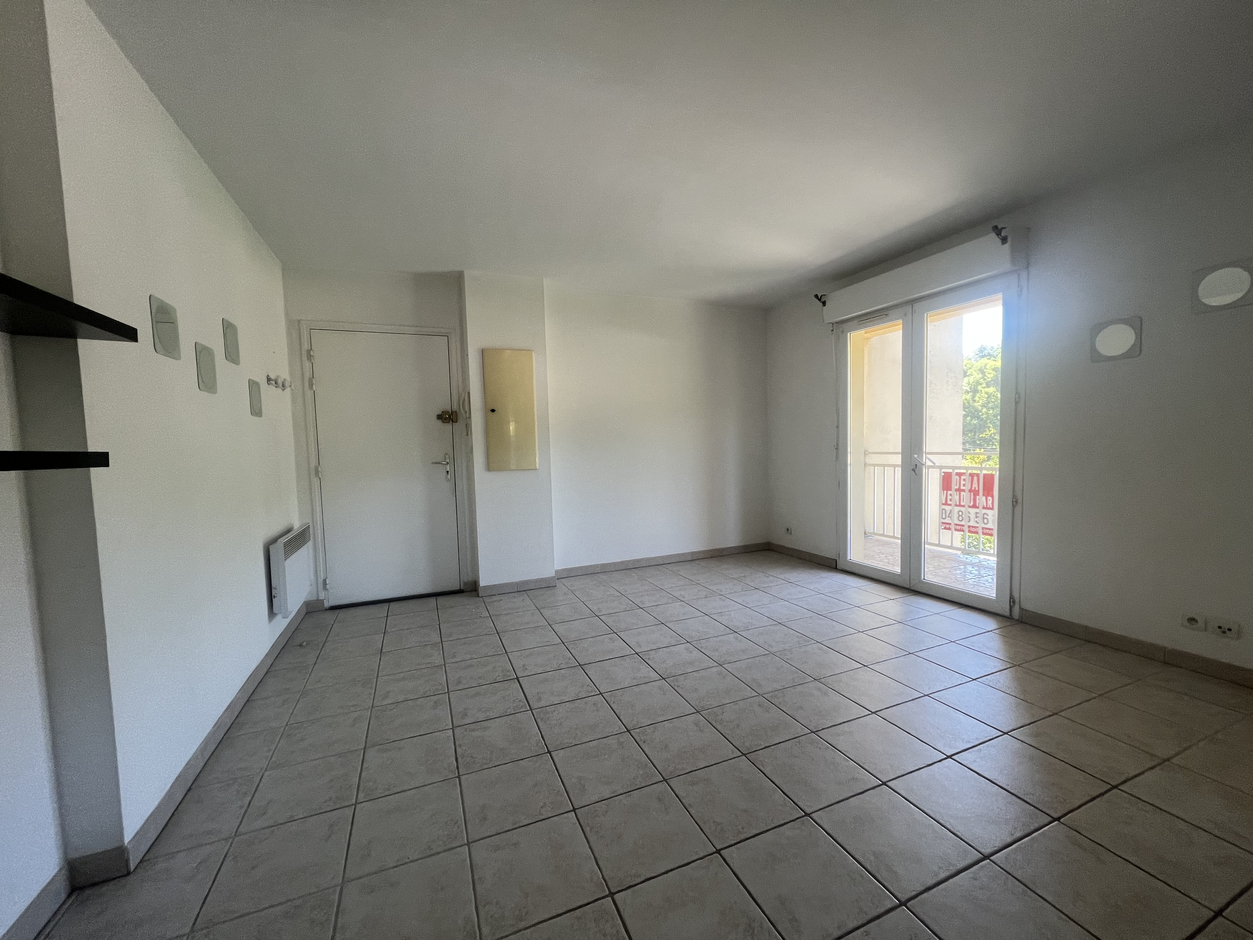 Appartement T3 avec Terrasse et cave  (2) - Sainte Tulle - Réf. 207 (2) - Photo 4