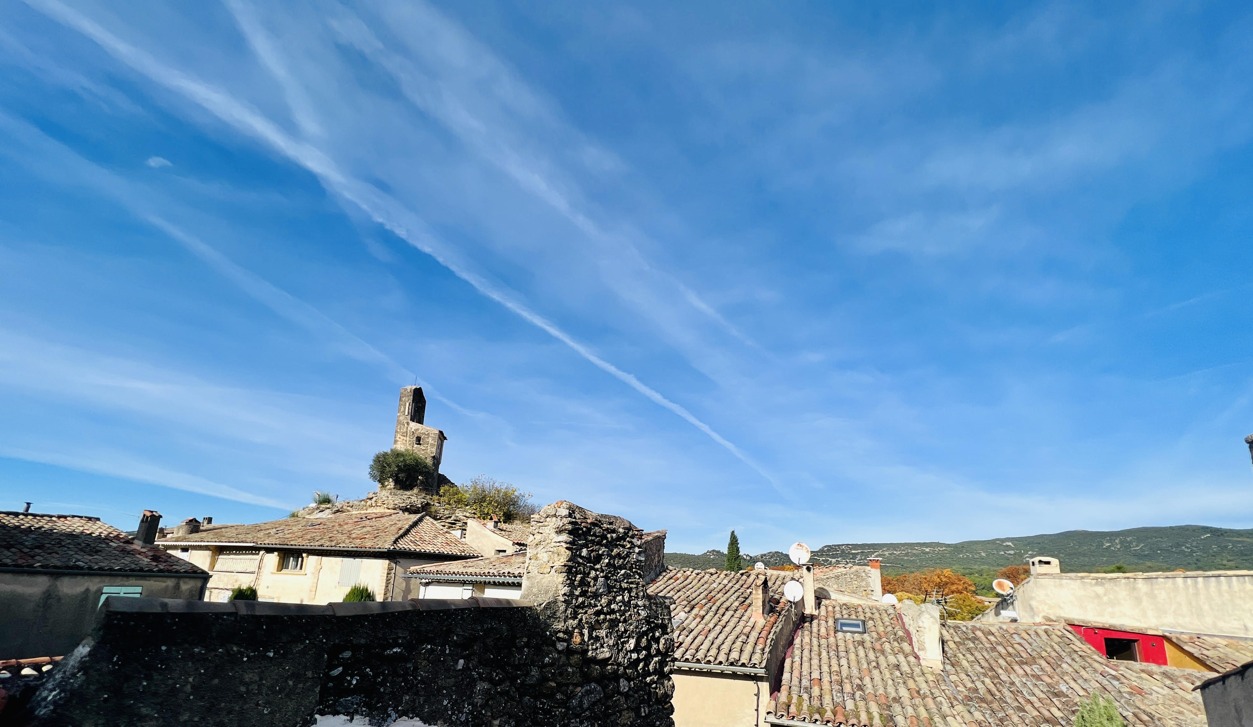 Maison de village avec Chambre d'hote et commerce