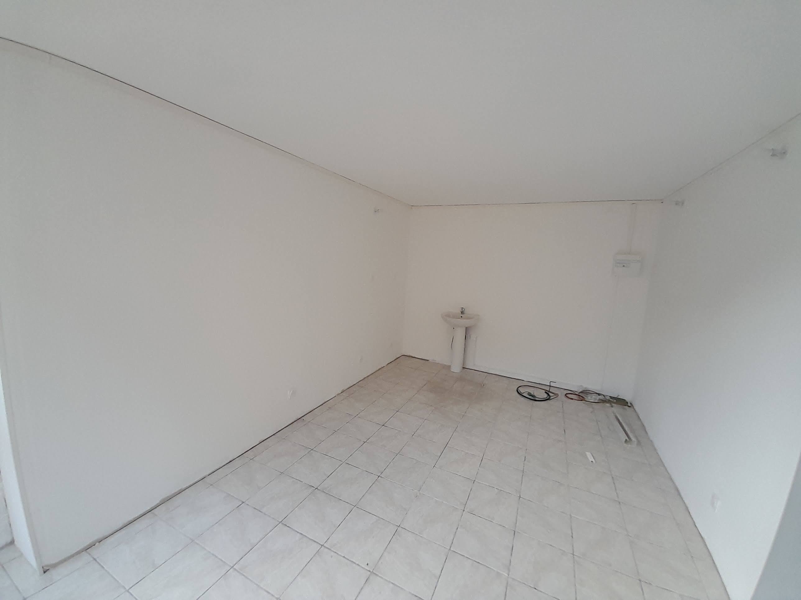 Local - Sainte Tulle - Réf. G39 - Photo 2