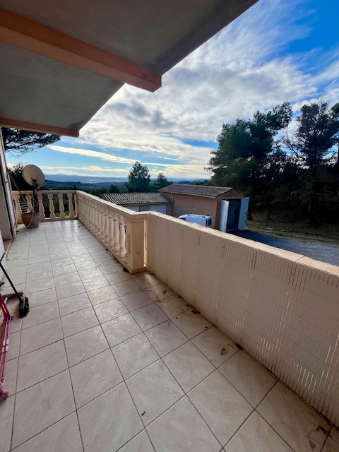 Appartement T2 avec terrasse 