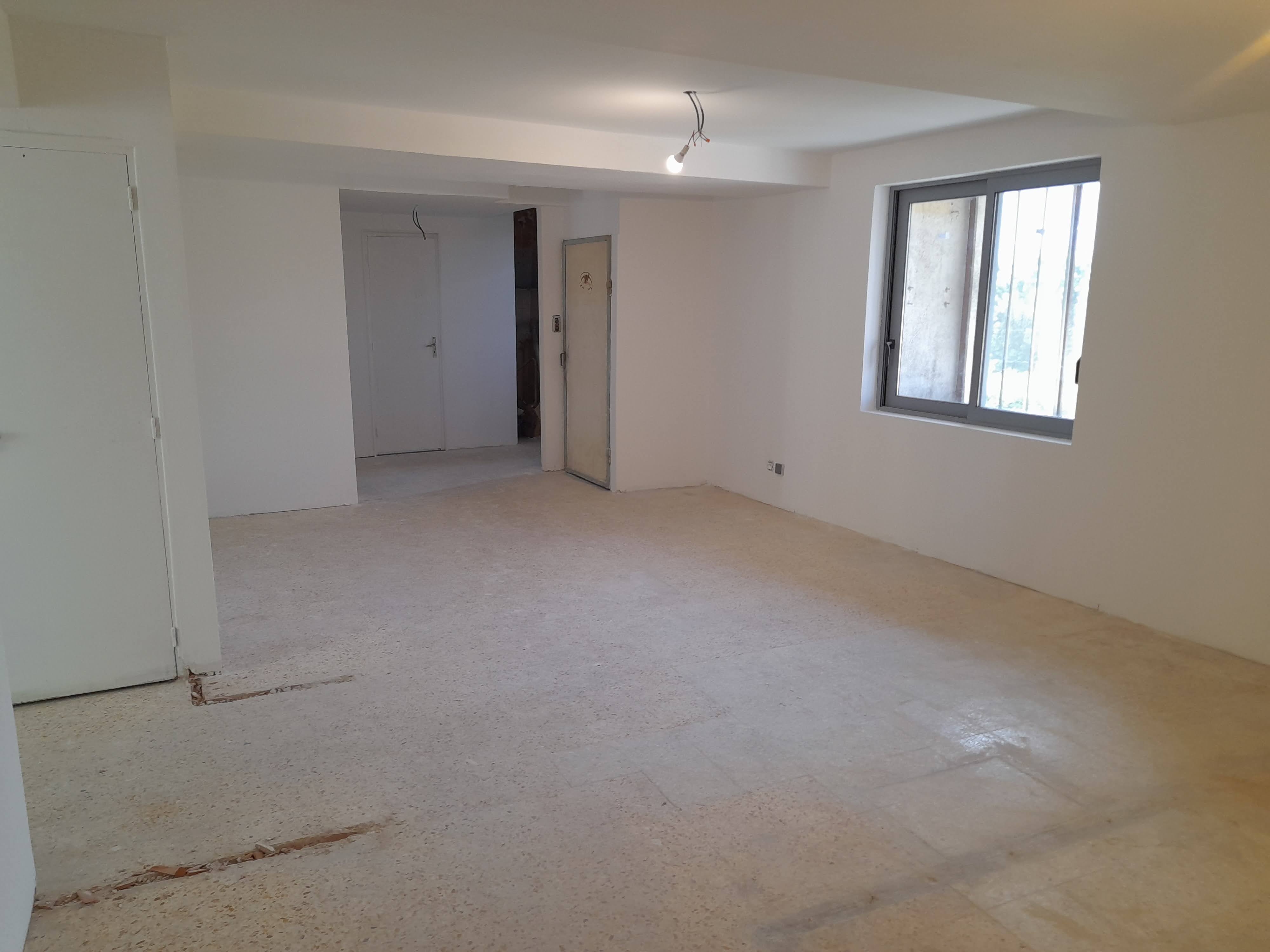 Local commercial 82 m² Sainte Tulle - Sainte Tulle - Réf. G40 - Photo 5